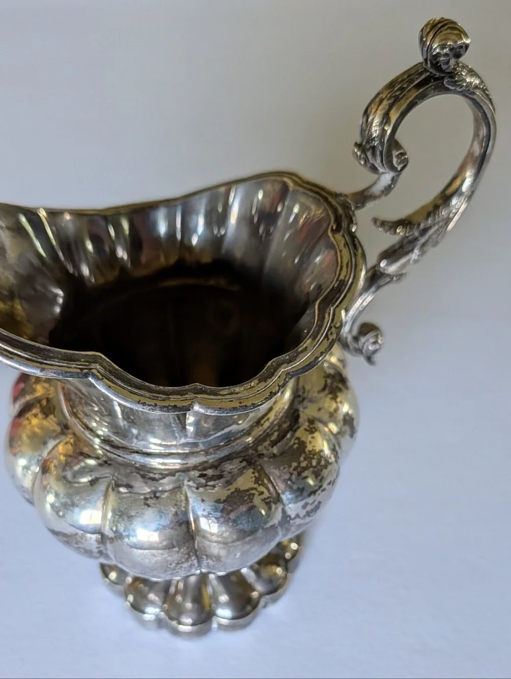 ANTIQUE SILVERPLATED CREAM PITCHER perfect patina - Picture 6 of 9